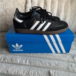 Adida Sambas black Og Juniors(big kids) size 6.5